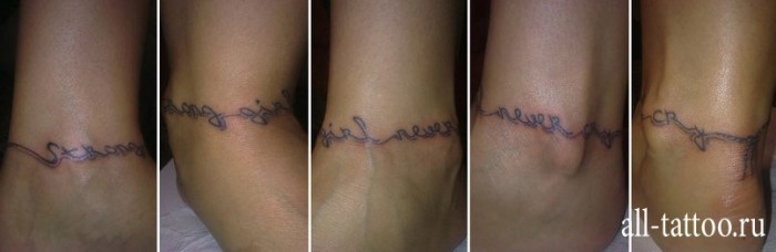 Татуировка на ноге — надпись-шнурочек