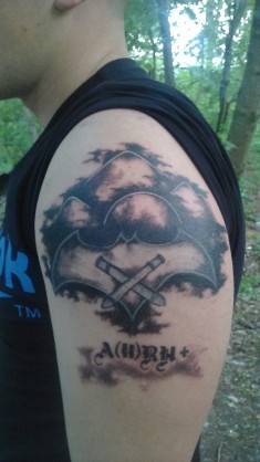 Татуировка на плече «Артиллерийская разведка»
