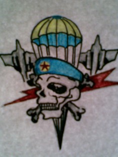 Цветной рисунок-эскиз «Череп в берете, купол, самолеты»